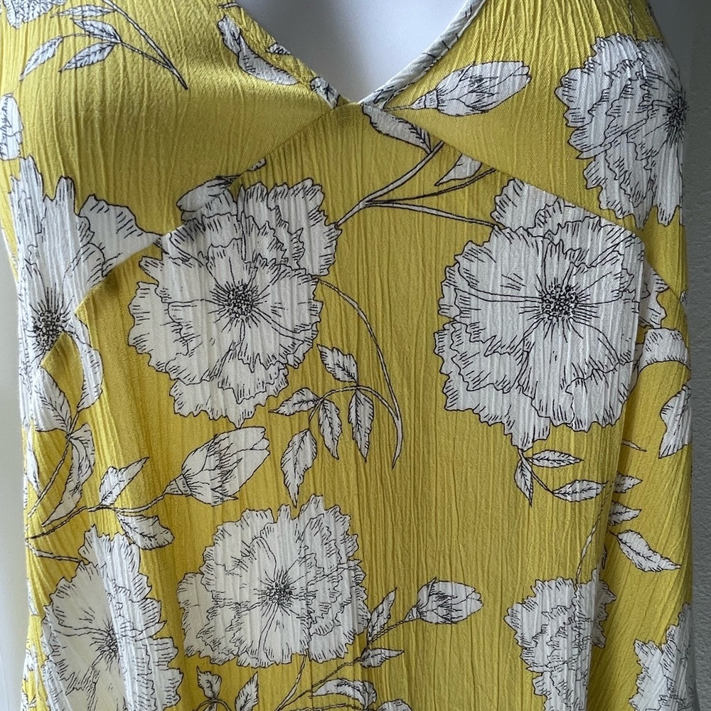 Lush Floral tank top - Picture 4 of 8